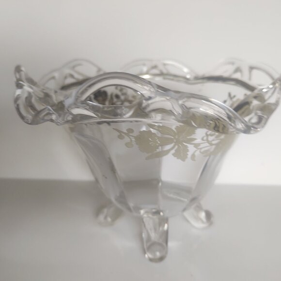 Vintage Imperial Glass Candy Bowl with Silver Floral overlay 7" diameter - Picture 4 of 6